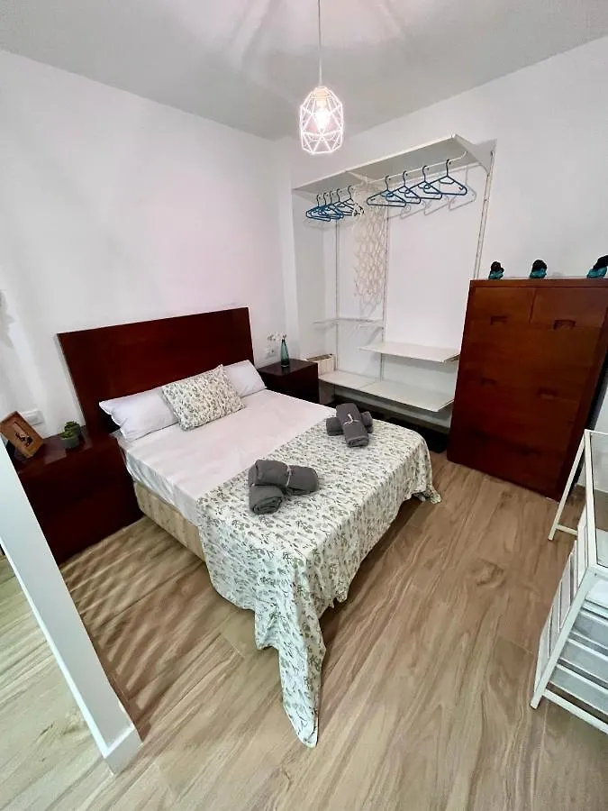 Apartamento Gatu Villa Paraguay , Preferente Mayores 25 Anos Y Familias Cádis